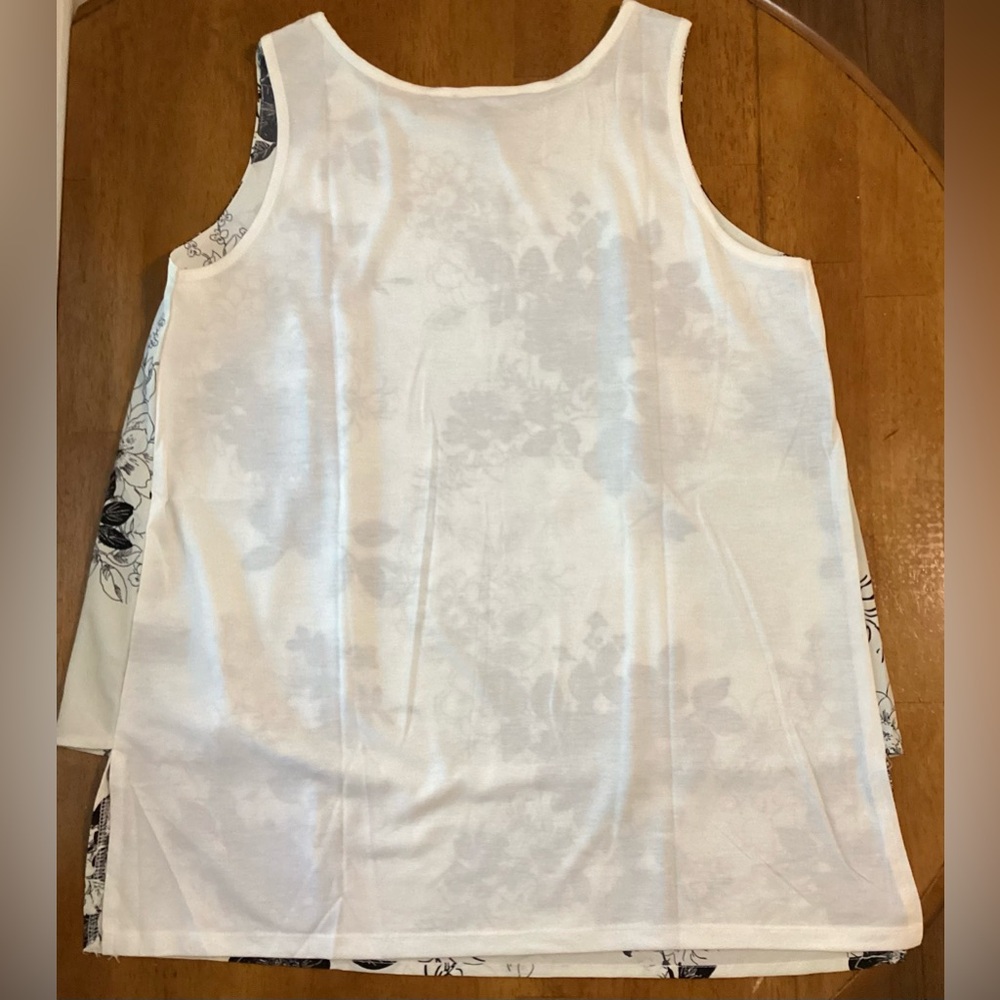 DG2 by Diane Gilman Black and White Top - Picture 2 of 7